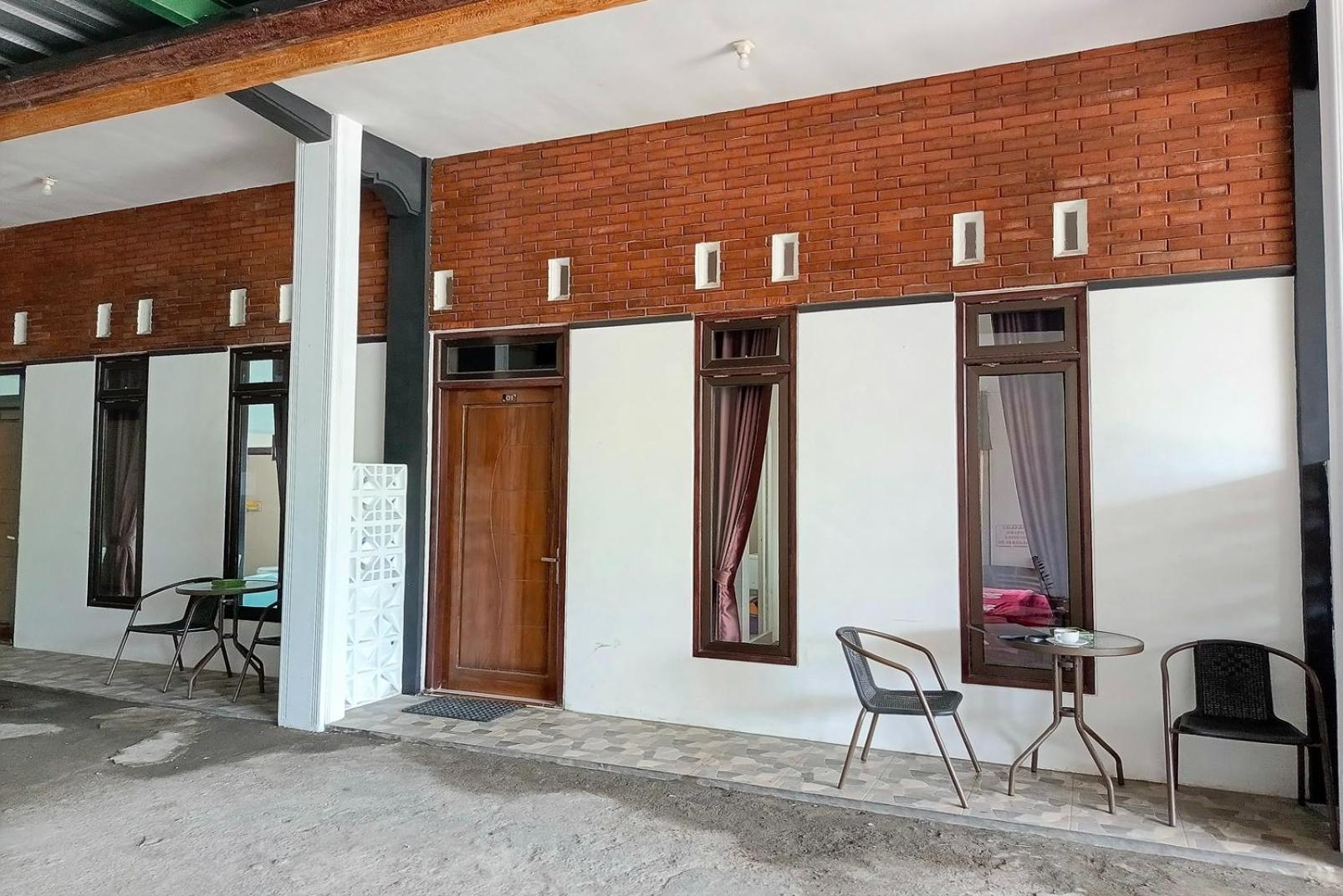 Penginapan Bromo Lovero Hotel Lambangkuning Exterior photo